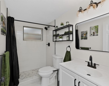 5644 Berlin Drive - Photo Thumbnail 15