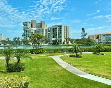 7893 Sailboat Key Boulevard S - Photo Thumbnail 9