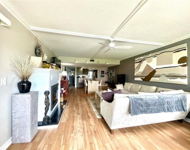 7893 Sailboat Key Boulevard S - Photo Thumbnail 18