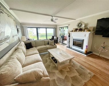 7893 Sailboat Key Boulevard S - Photo Thumbnail 6