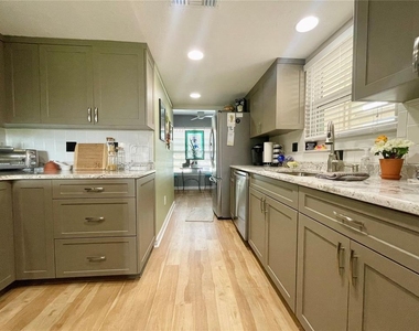 7893 Sailboat Key Boulevard S - Photo Thumbnail 1