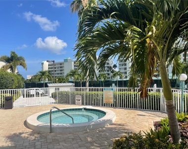 7893 Sailboat Key Boulevard S - Photo Thumbnail 27