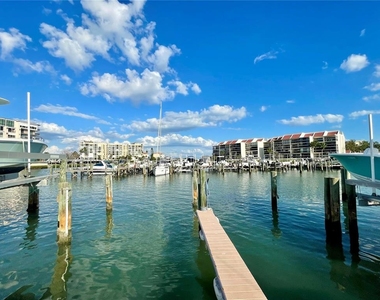 7893 Sailboat Key Boulevard S - Photo Thumbnail 22
