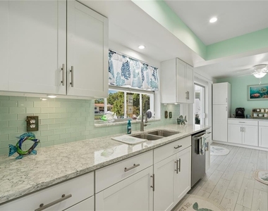 632 Shore Drive - Photo Thumbnail 14