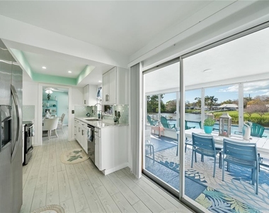 632 Shore Drive - Photo Thumbnail 16
