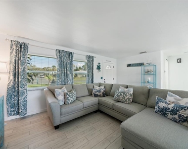 632 Shore Drive - Photo Thumbnail 4