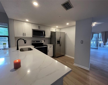 300 S Florida Avenue - Photo Thumbnail 3