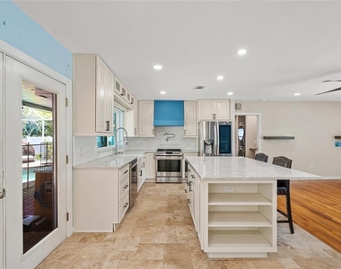 404 S West Shore Boulevard - Photo Thumbnail 4