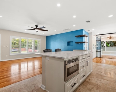 404 S West Shore Boulevard - Photo Thumbnail 5
