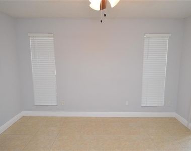 8647 Mallard Reserve Drive - Photo Thumbnail 32