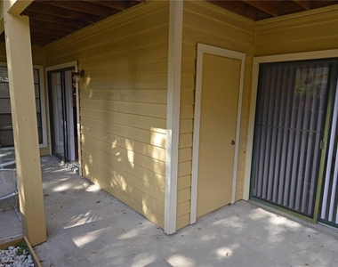 8647 Mallard Reserve Drive - Photo Thumbnail 40