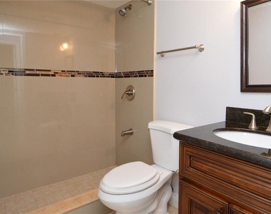 8647 Mallard Reserve Drive - Photo Thumbnail 25