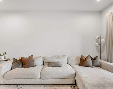 8355 Wildflower Glen Avenue - Photo Thumbnail 7