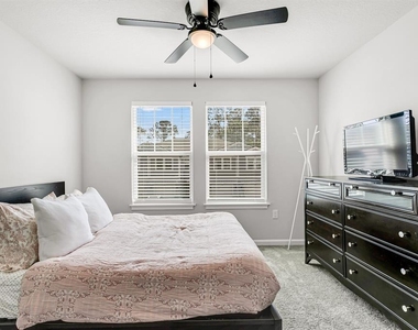 8355 Wildflower Glen Avenue - Photo Thumbnail 27