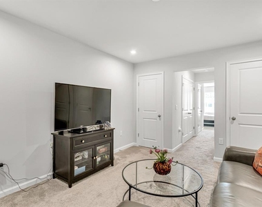 8355 Wildflower Glen Avenue - Photo Thumbnail 18