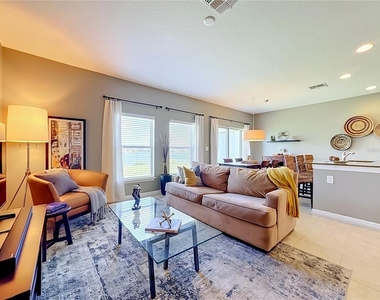 8608 Turnstone Shore Lane - Photo Thumbnail 7