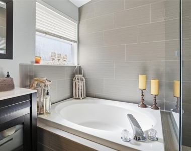 11235 Clayridge Drive - Photo Thumbnail 28