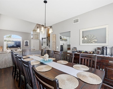 11235 Clayridge Drive - Photo Thumbnail 9