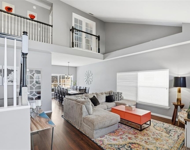 11235 Clayridge Drive - Photo Thumbnail 4