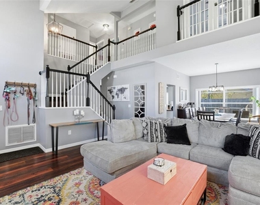 11235 Clayridge Drive - Photo Thumbnail 7