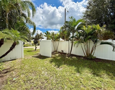 1914 Peaceful Palm Street - Photo Thumbnail 49