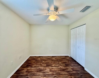 1914 Peaceful Palm Street - Photo Thumbnail 31