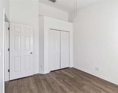 571 Shoreham Court Ne - Photo Thumbnail 50