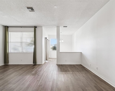 571 Shoreham Court Ne - Photo Thumbnail 18