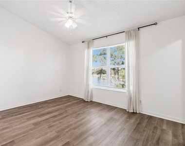 571 Shoreham Court Ne - Photo Thumbnail 38