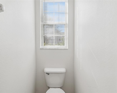 571 Shoreham Court Ne - Photo Thumbnail 15
