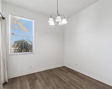 571 Shoreham Court Ne - Photo Thumbnail 31