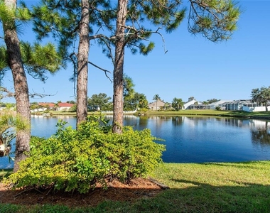 571 Shoreham Court Ne - Photo Thumbnail 62