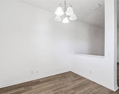 571 Shoreham Court Ne - Photo Thumbnail 34