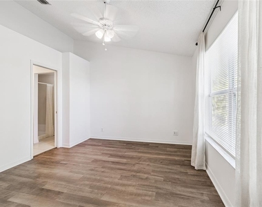 571 Shoreham Court Ne - Photo Thumbnail 39
