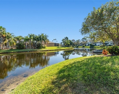 571 Shoreham Court Ne - Photo Thumbnail 63