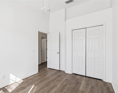 571 Shoreham Court Ne - Photo Thumbnail 49