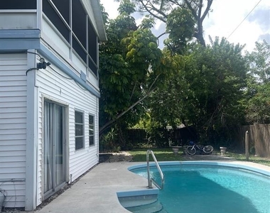 7093 Brentford Road - Photo Thumbnail 11