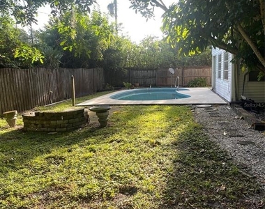 7093 Brentford Road - Photo Thumbnail 13