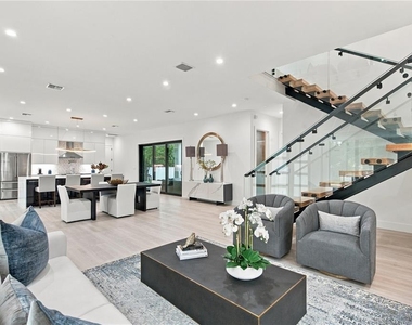 5341 Lake Pearl Court - Photo Thumbnail 8