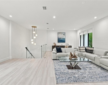 5341 Lake Pearl Court - Photo Thumbnail 45