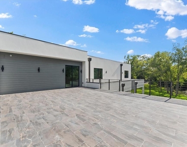 5341 Lake Pearl Court - Photo Thumbnail 71