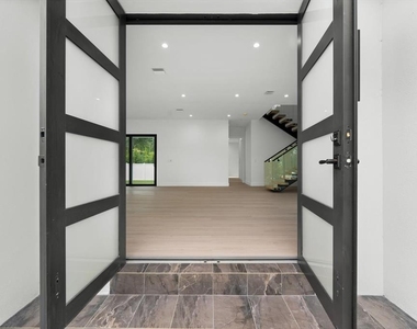 5341 Lake Pearl Court - Photo Thumbnail 2