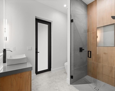 5341 Lake Pearl Court - Photo Thumbnail 30