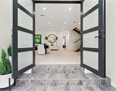 5341 Lake Pearl Court - Photo Thumbnail 3