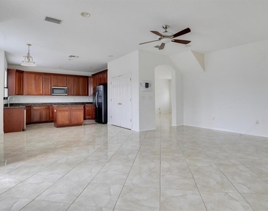 3502 Hickory Hammock Loop - Photo Thumbnail 10