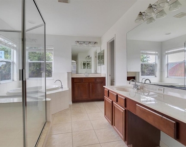 3502 Hickory Hammock Loop - Photo Thumbnail 21