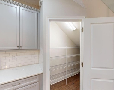 14223 Pondhawk Lane - Photo Thumbnail 9