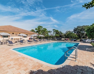 1613 Seascape Circle - Photo Thumbnail 2
