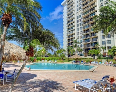 400 Island Way - Photo Thumbnail 31