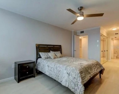 400 Island Way - Photo Thumbnail 14